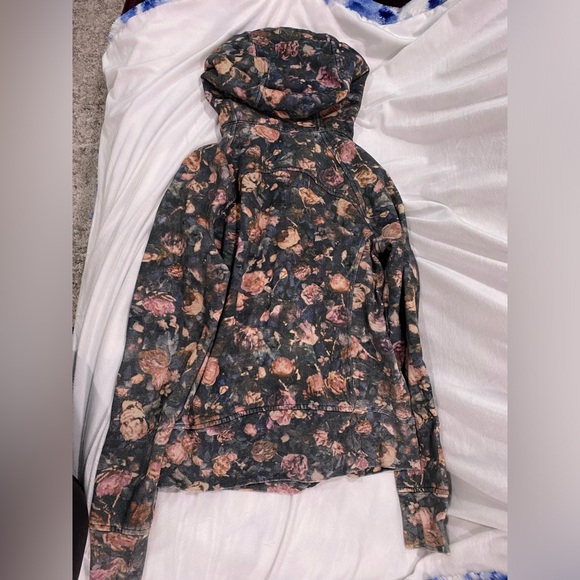 Lululemon Scuba Full-Zip Hoodie - Picture 3 of 4